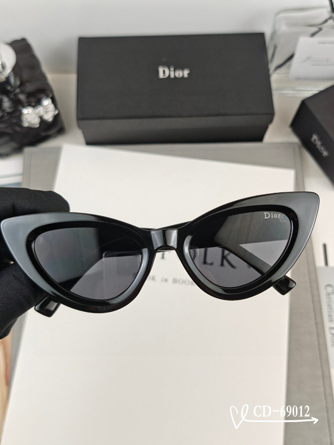 CAT EYE SUNGLASS 69012 IN ACETATE