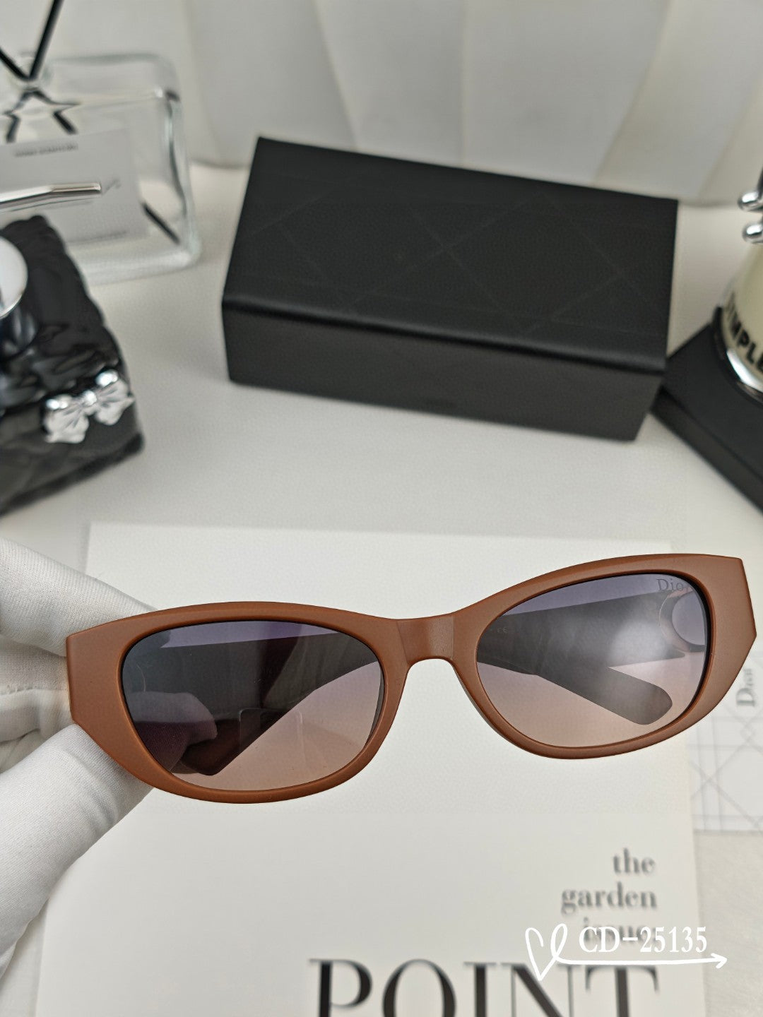 MONTAIGNE SUNGLASS 25135 IN ACETATE