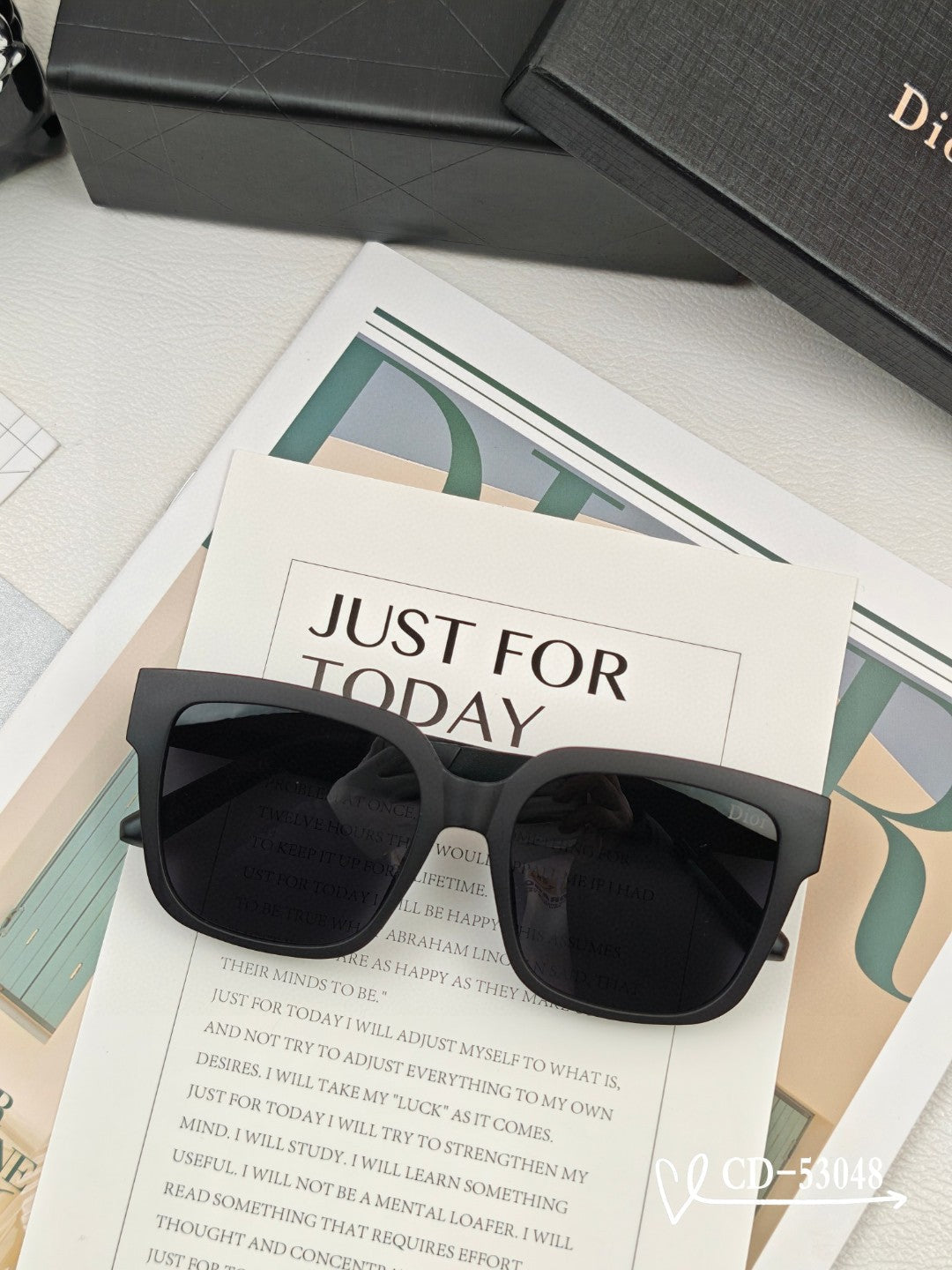 MONTAIGNE SUNGLASS 53048 IN ACETATE