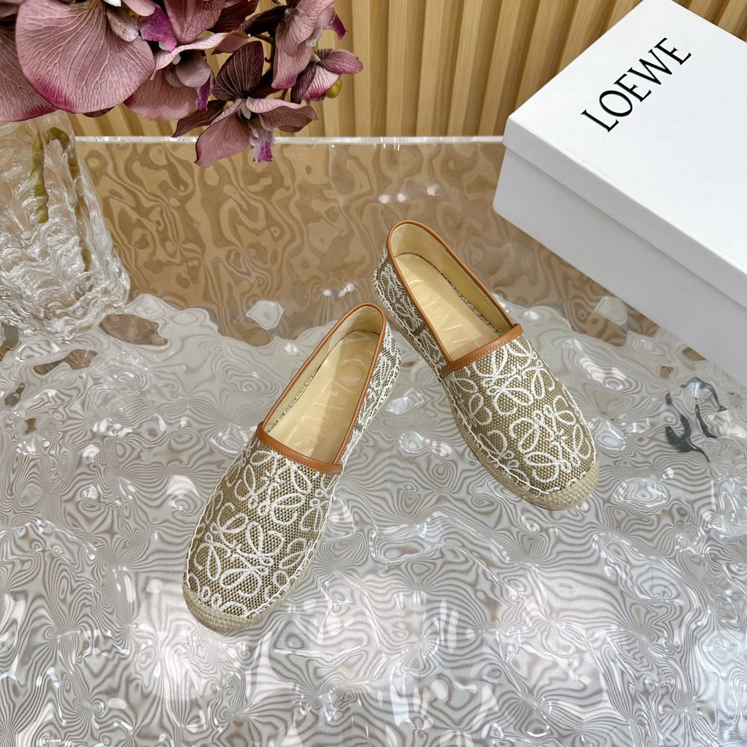 LW WHITE ANAGRAM ESPADRILLE LOAFER KHAKI LINEN