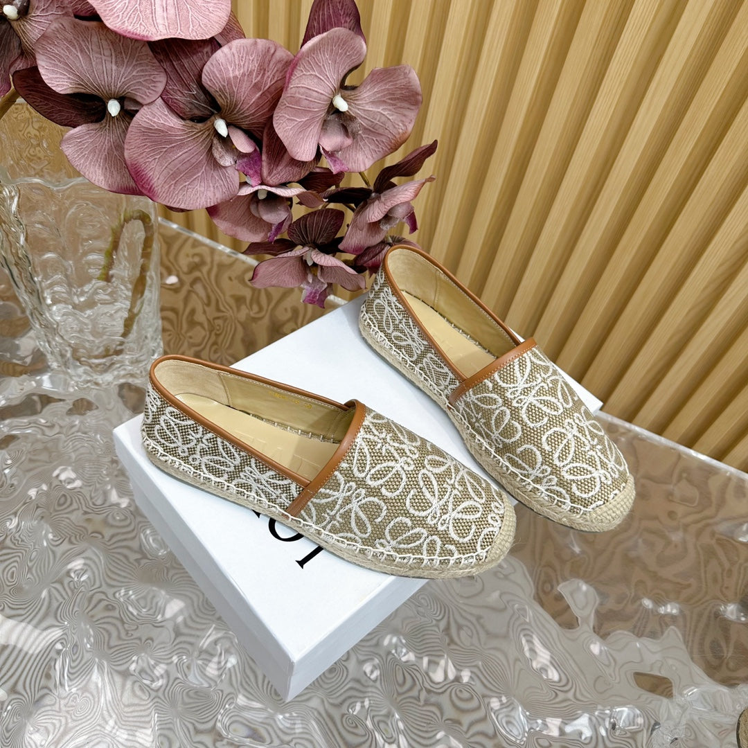 LW WHITE ANAGRAM ESPADRILLE LOAFER KHAKI LINEN