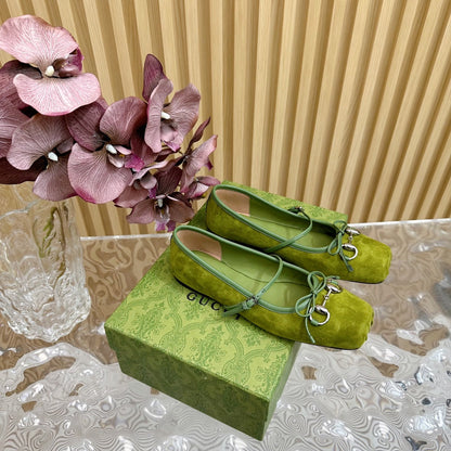 BALLET FLAT IN OLIVE GREEN SUEDE WITH SILVER HARDWARE