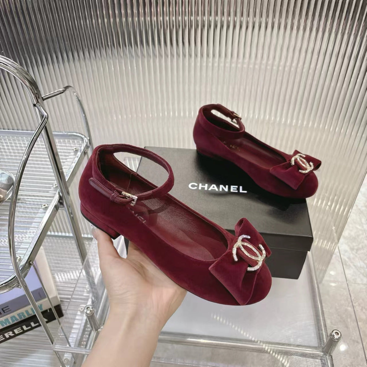 BOW MARY JANE SHOES IN GARNET RED VELVET