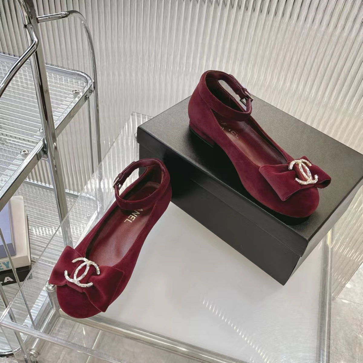 BOW MARY JANE SHOES IN GARNET RED VELVET