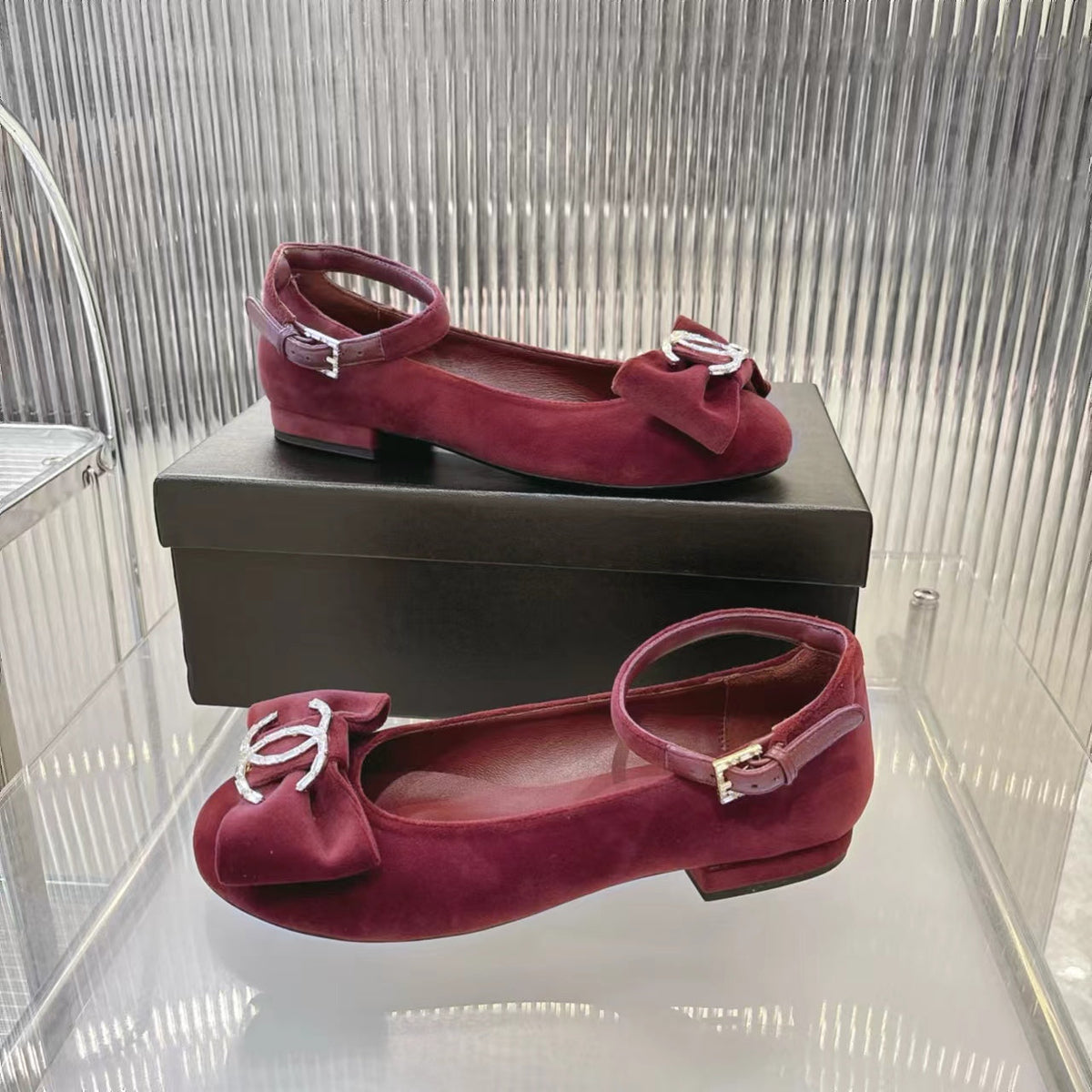 BOW MARY JANE SHOES IN GARNET RED VELVET