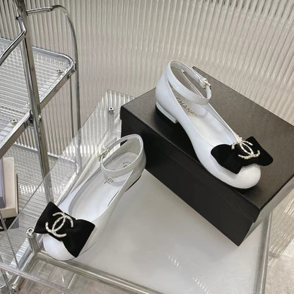 BOW MARY JANE SHOES IN WHITE LAMBSKIN
