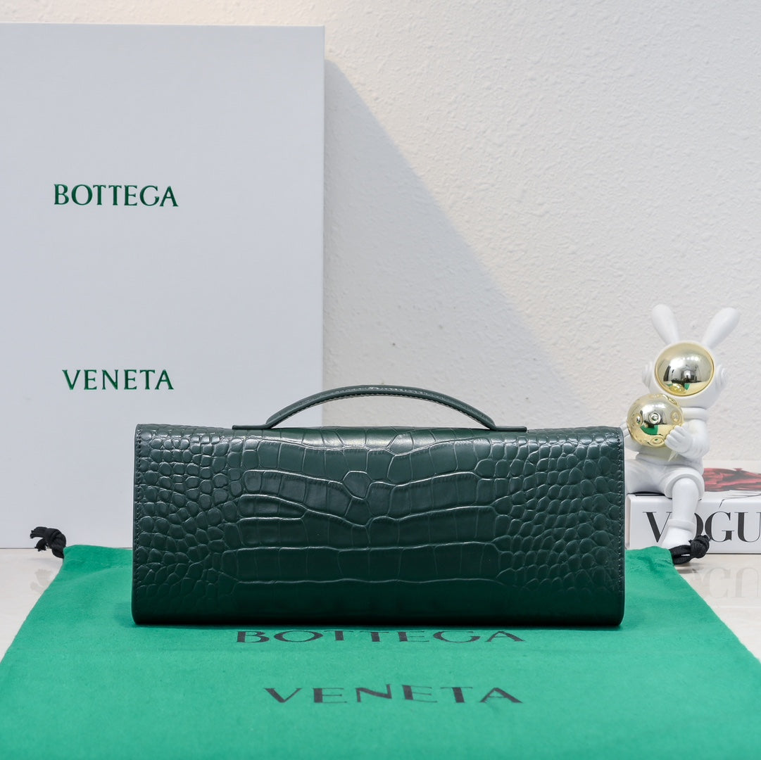 BV Long Clutch Andiamo 31 Dark Green Crocodile Calfskin Ghw