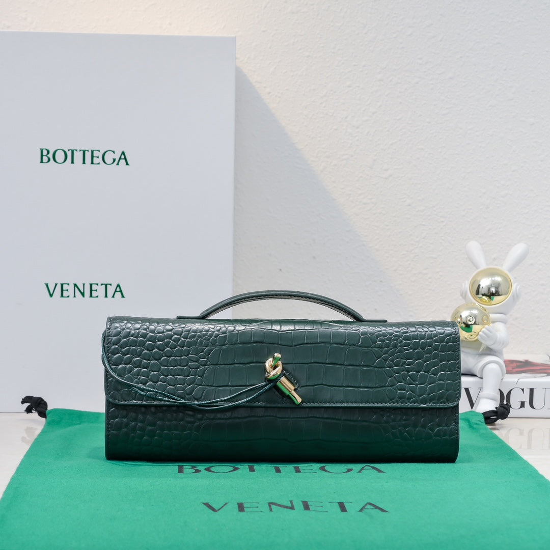 BV Long Clutch Andiamo 31 Dark Green Crocodile Calfskin Ghw