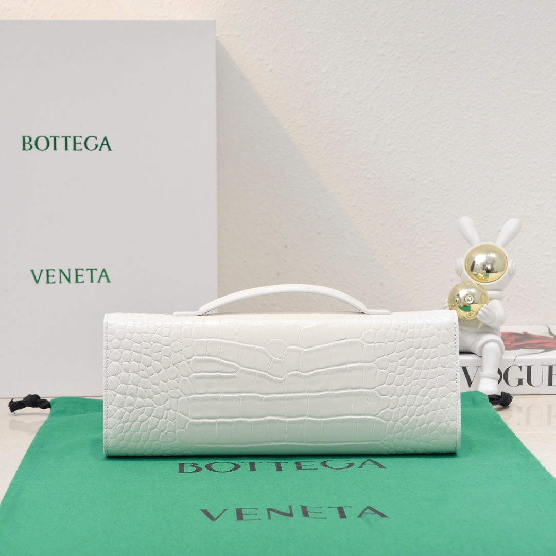 BV Long Clutch Andiamo 31 White Crocodile Calfskin Ghw