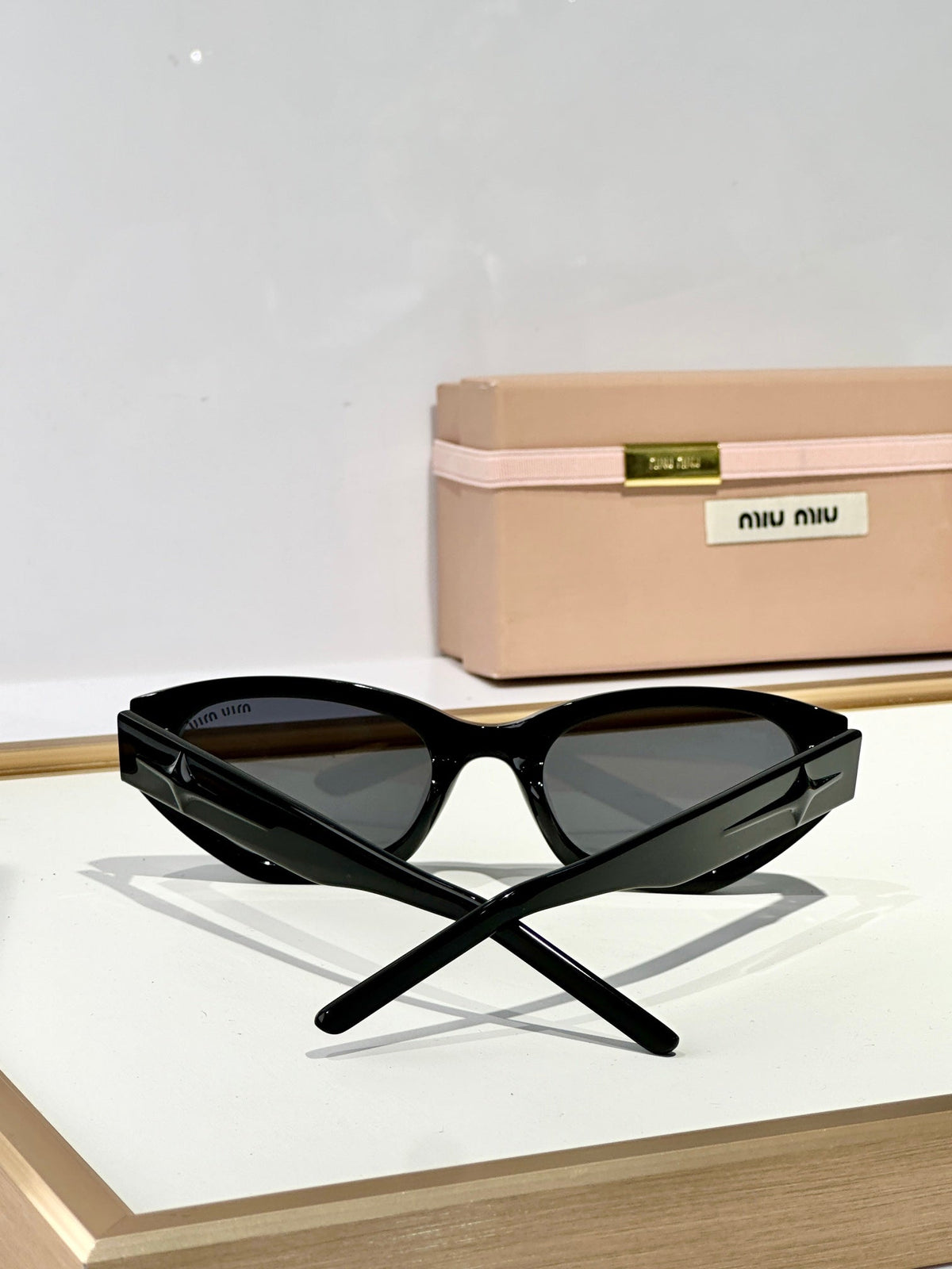 CAT EYE SUNGLASSES SMU52WS IN ACETATE