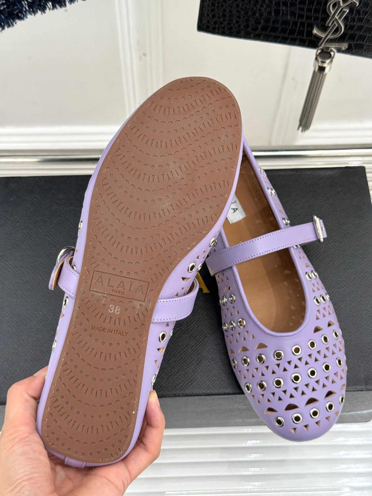 MARY JANE IN PASTEL GRAY CALFSKIN