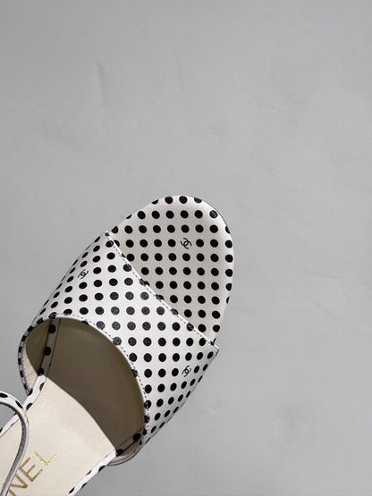 BLOCK HEEL SANDALS WHITE POLKA DOT SHEEPSKIN