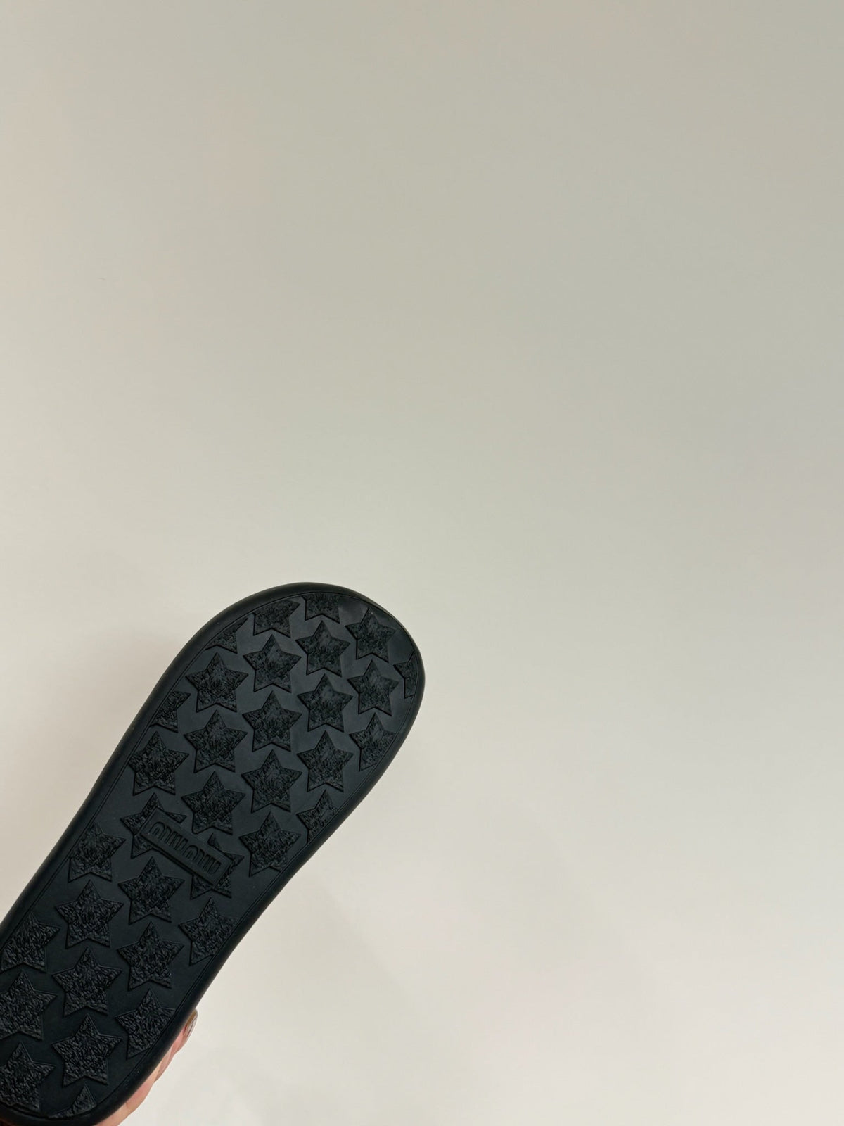 ANKLE BOOTS IN BLACK SUEDE AND FLEECE LINING