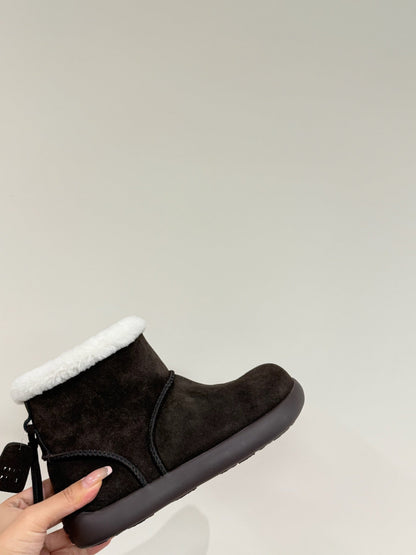 ANKLE BOOTS IN DARK CHOCOLATE SUEDE AND FLEECE LINING