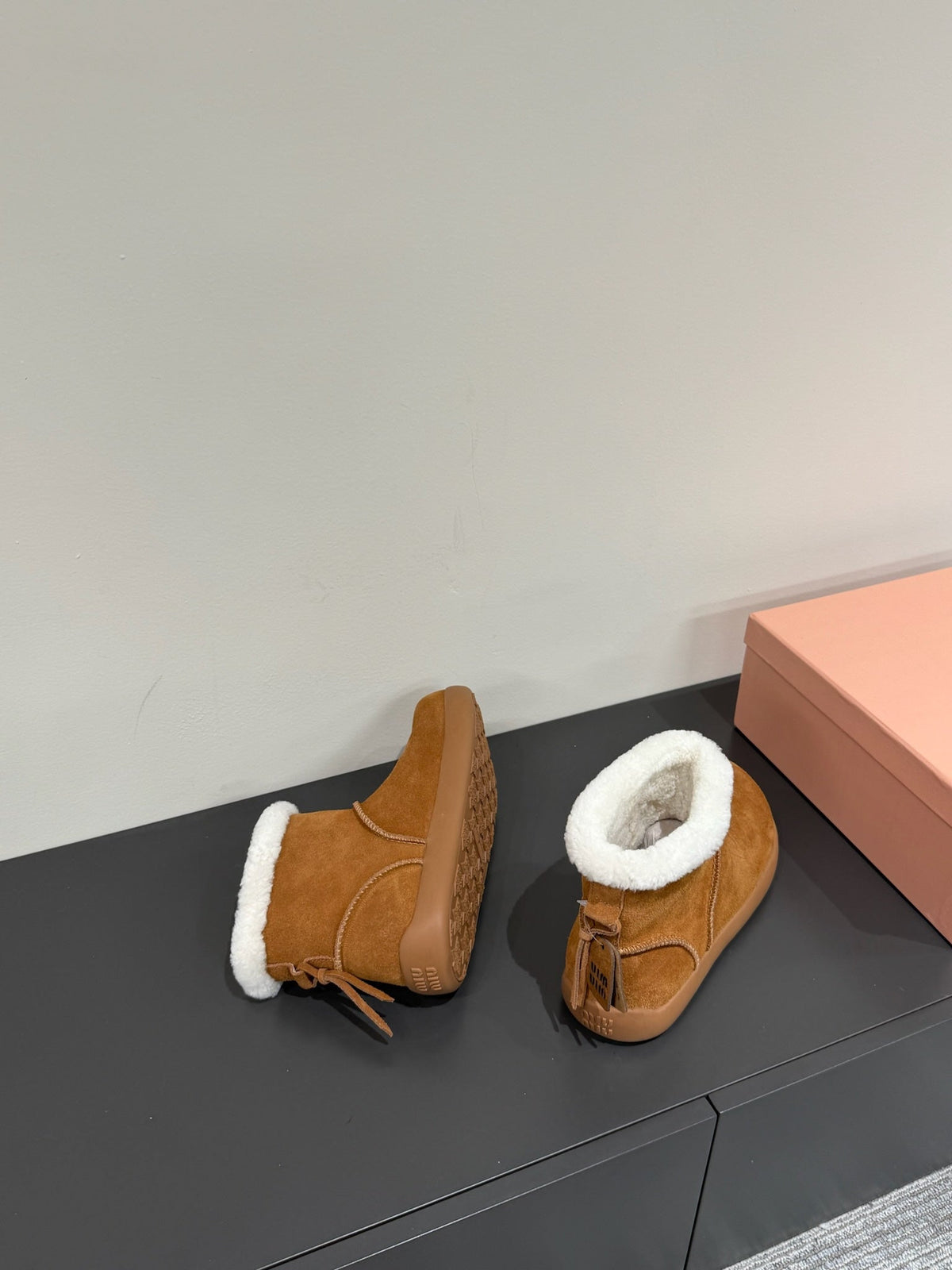 ANKLE BOOTS IN BRONZE BROWN SUEDE AND FLEECE LINING