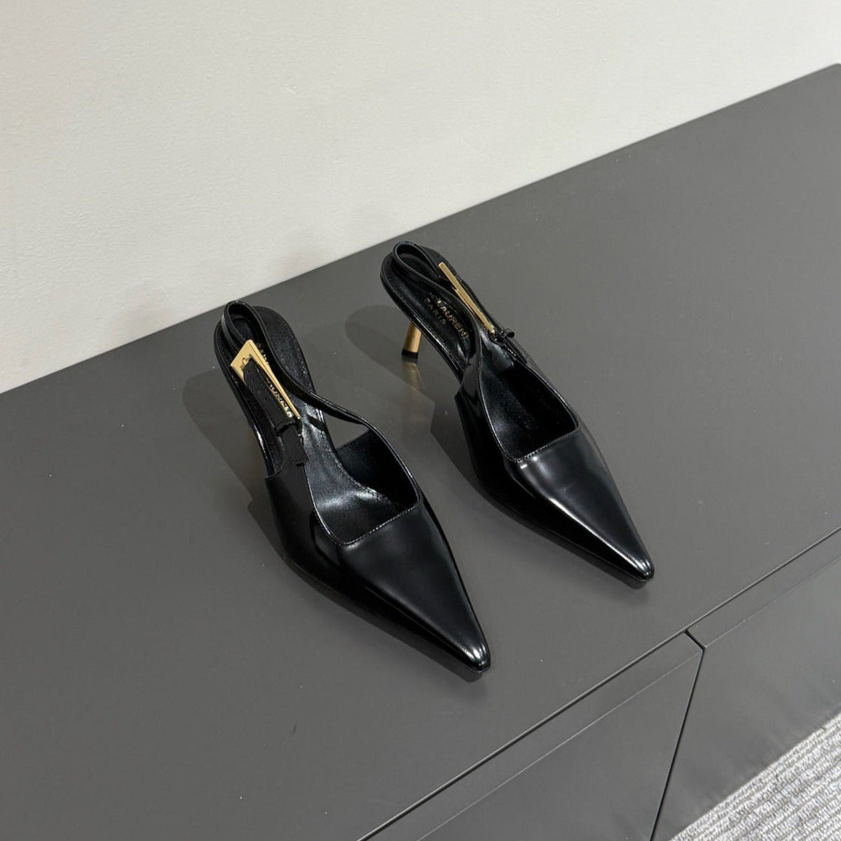LEE SLINGBACK MID PUMPS IN BLACK SHINY CALFSKIN