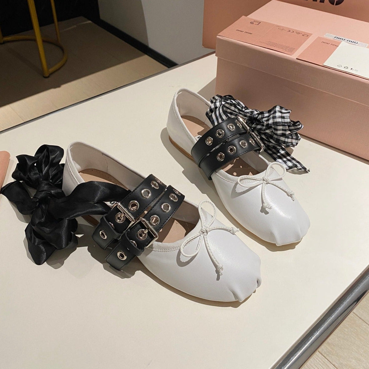 BALLET FLAT SHOES WHITE LAMBSKIN WITH UNIQUE BLACK STRAPS