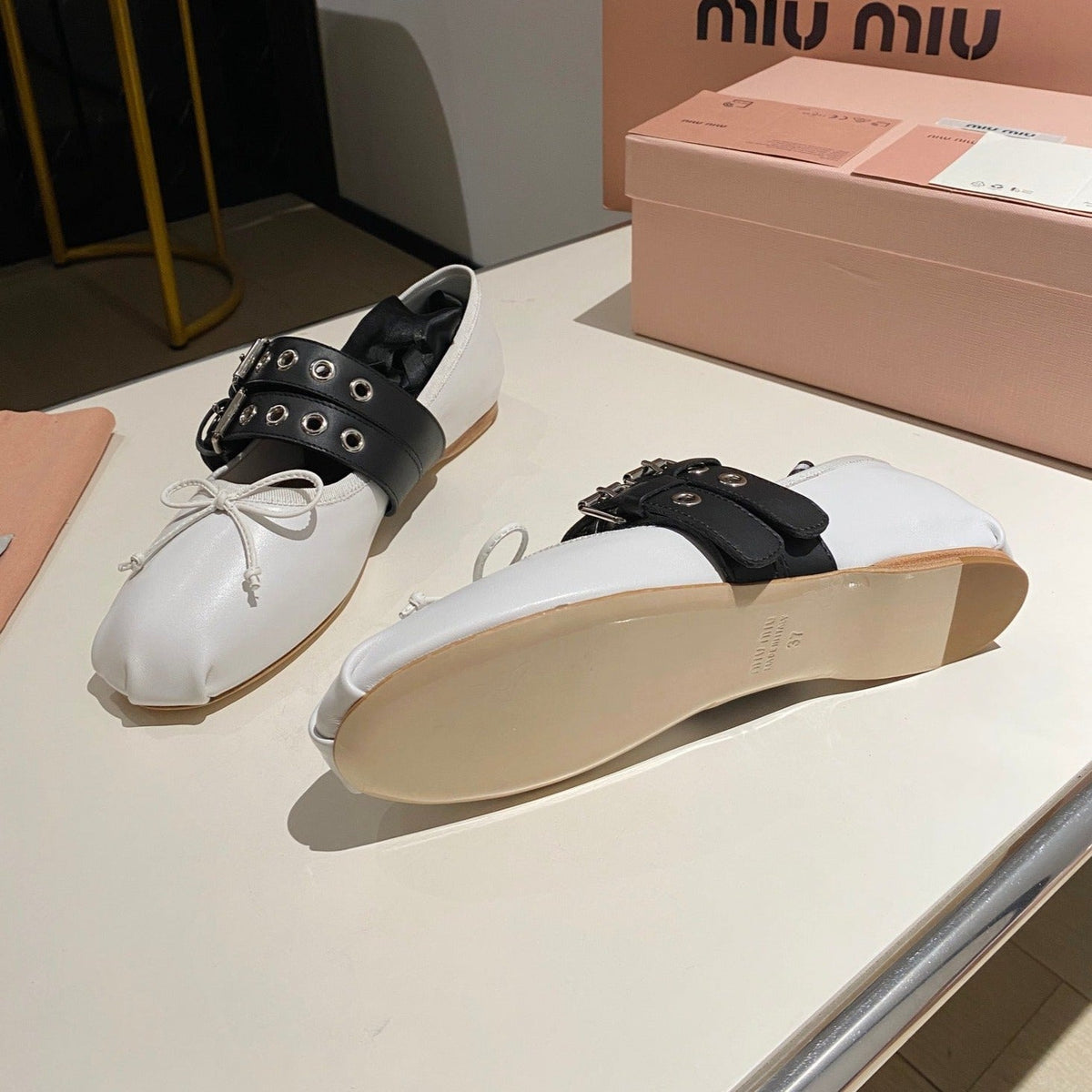 BALLET FLAT SHOES WHITE LAMBSKIN WITH UNIQUE BLACK STRAPS
