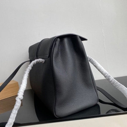 MEDIUM SOFT 32 CALFSKIN BLACK
