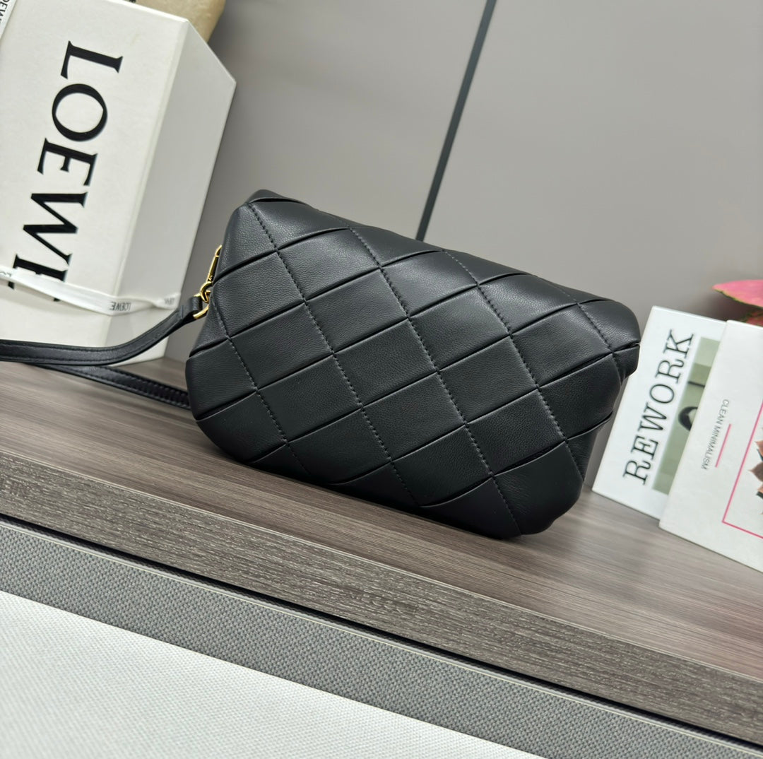 LOE 20 PUFFER GOYA BAG IN BLACK NAPPA LAMBSKIN