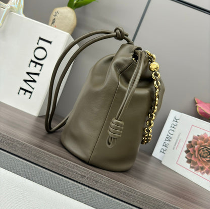 LOE 32 FLAMENCO PURSE BUCKET IN ARMY GREEN LAMBSKIN