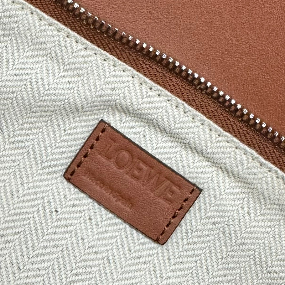 LOEWE Puzzle Edge bag in tan calfskin