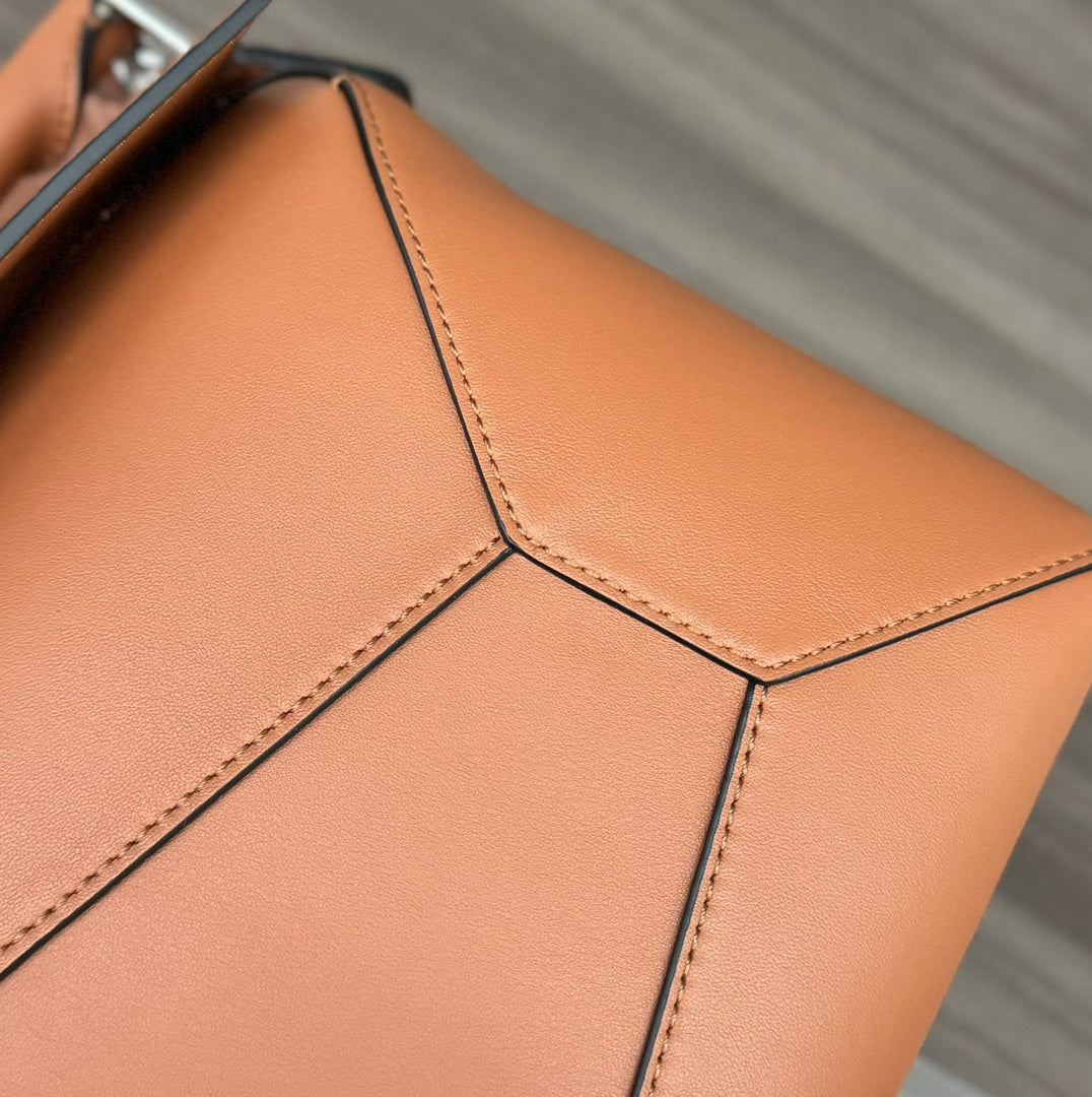 LOEWE Puzzle Edge bag in tan calfskin