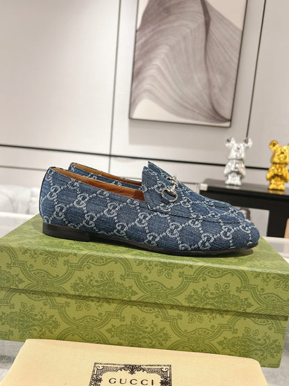 MEN'S LOAFER WITH HORSEBIT IN DENIM BLUE MONOGRAM JACQUARD FABRIC