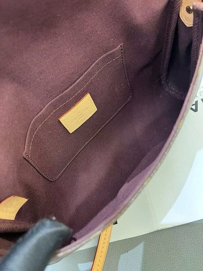 Louis Vuitton Favorite MM
