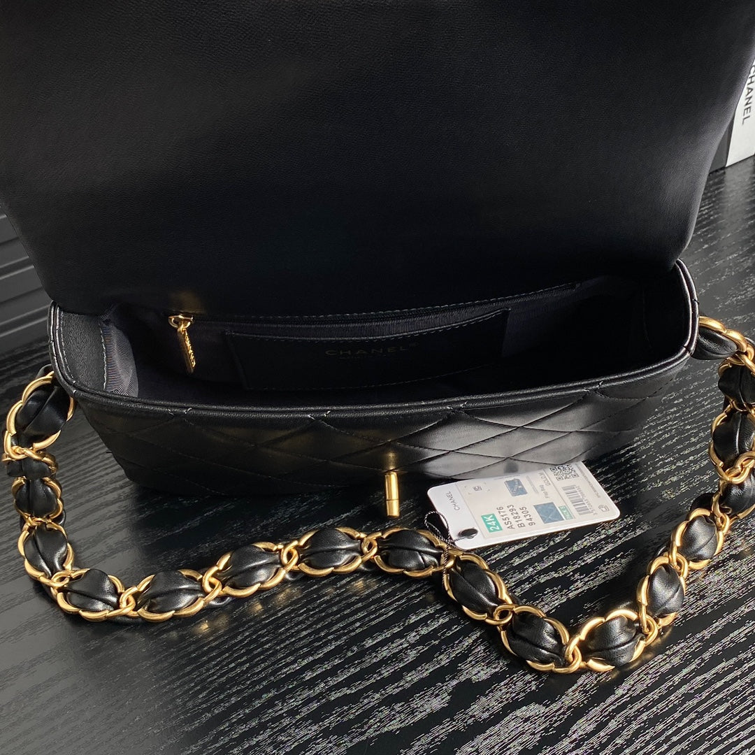 MEDIUM FLAP BAG 26 IN BLACK CALFSKIN GOLD DOUBLE C THICK CHAIN