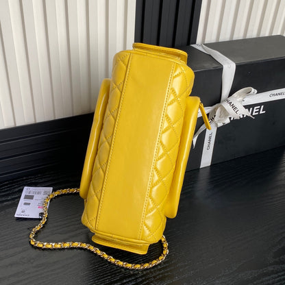 CAMERA BAG 24 IN MIMOSA YELLOW SHINY CALFSKIN GOLD CHAIN