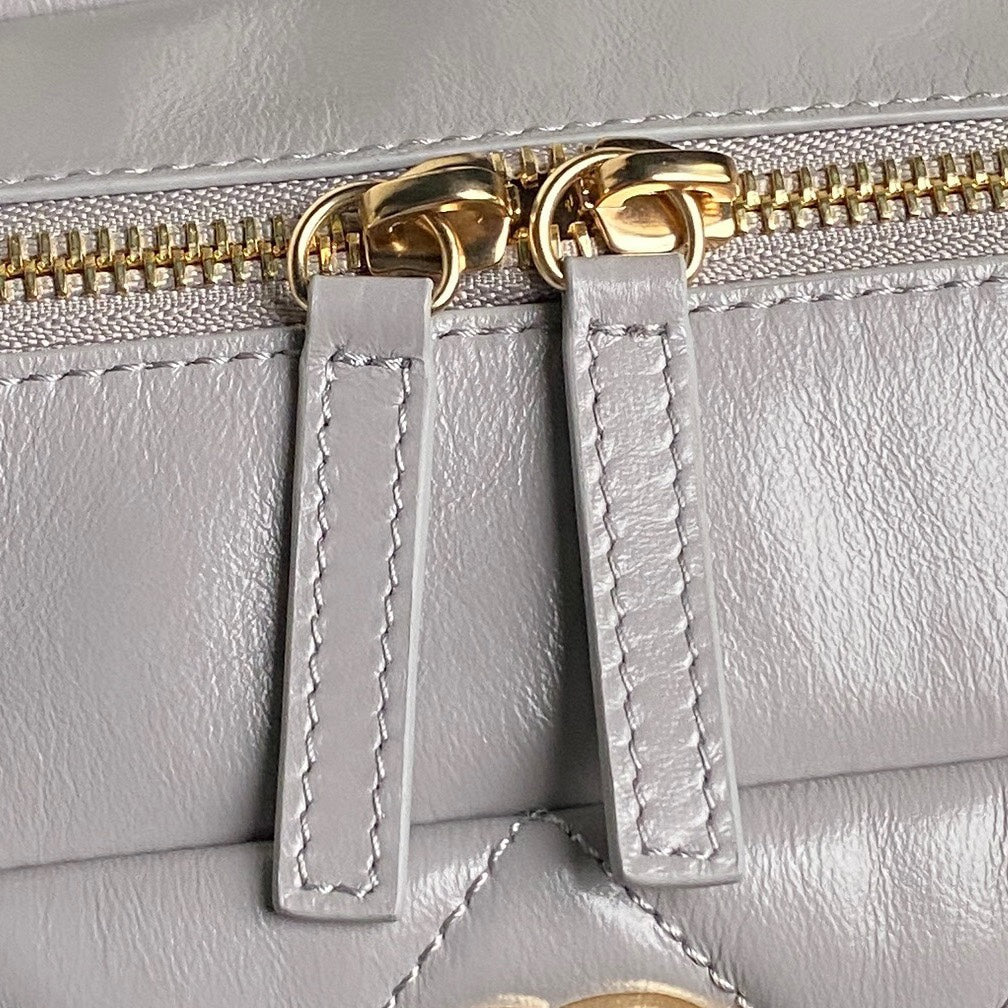 BOWLING BAG 29 IN GREY CALFSKIN GOLD HARDWARE