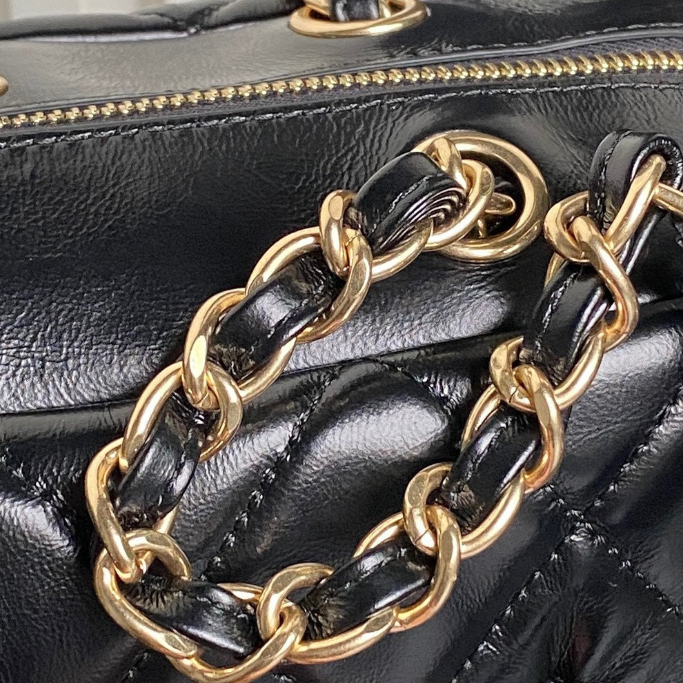 BOWLING BAG 29 IN BLACK SHINY CALFSKIN GOLD HARDWARE