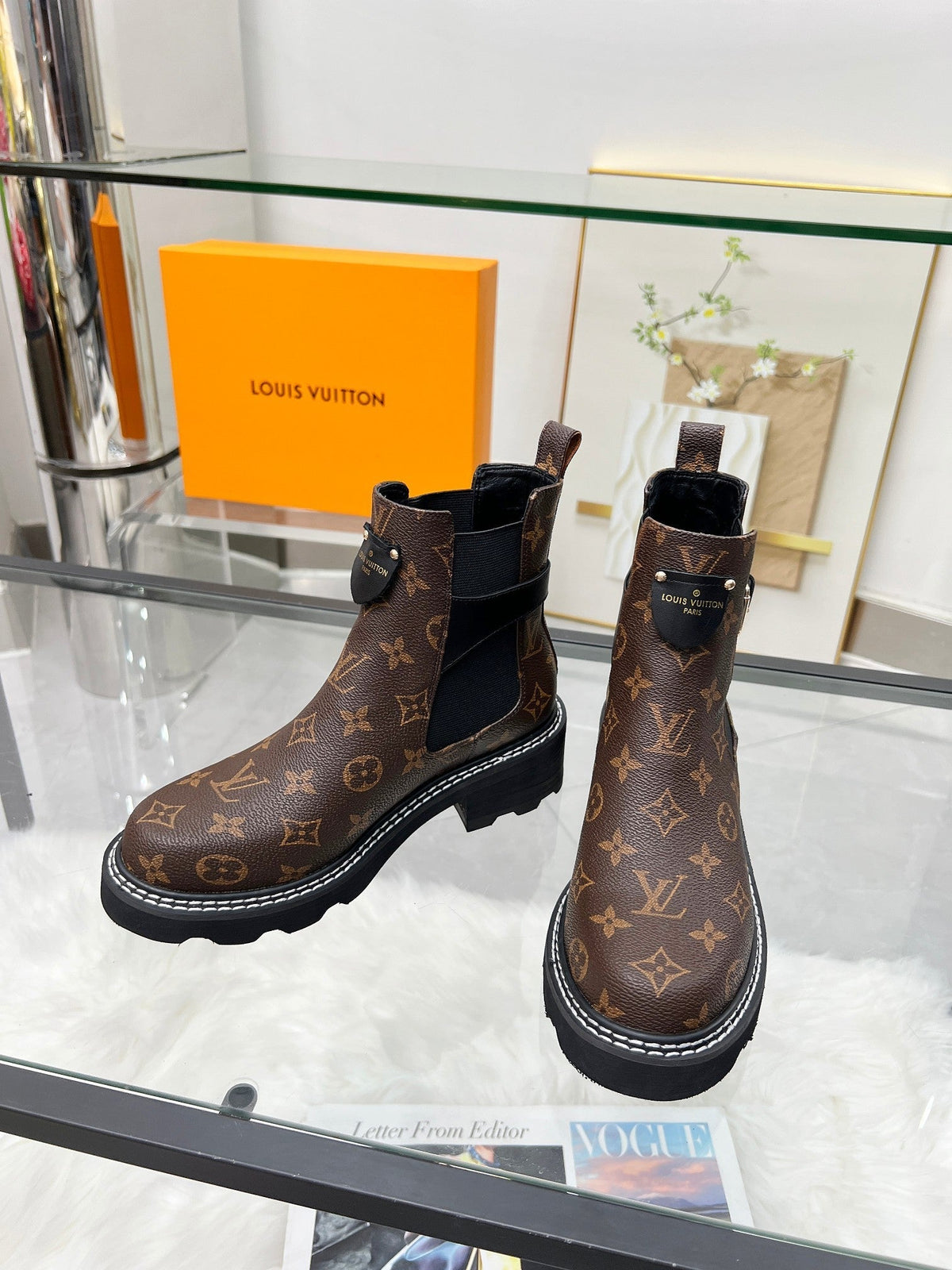 LV WOMEN'S SHORT BOOTS IN CHOCOLATE BROWN MONOGRAM CALFSKIN