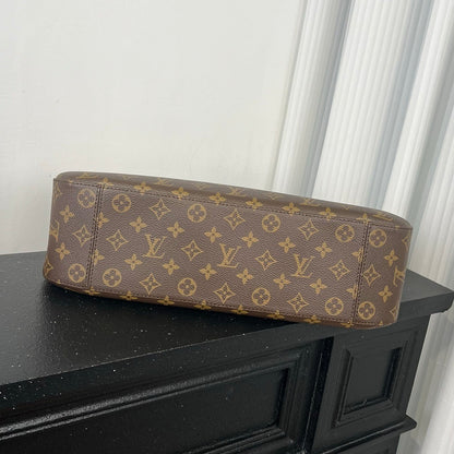 Louis Vuitton Slouchy MM bag in Monogram canvas