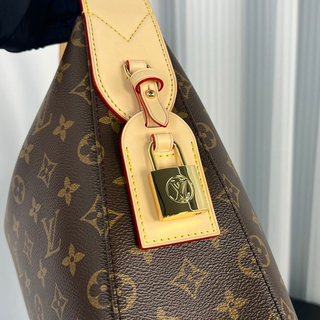 Louis Vuitton Slouchy MM bag in Monogram canvas