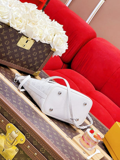 Louis Vuitton Blossom PM Mahina leather 2-way shoulder bag