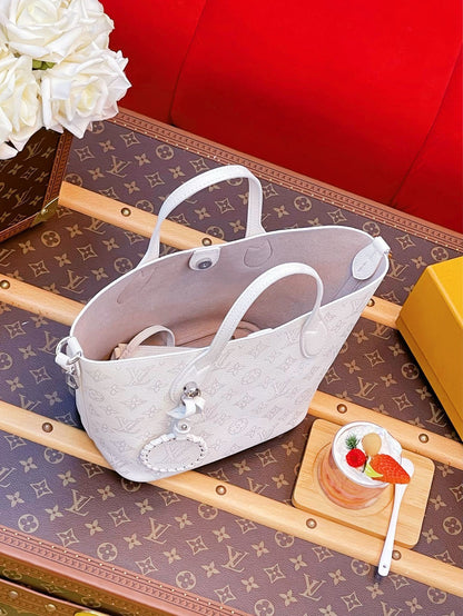 Louis Vuitton Blossom PM Mahina leather 2-way shoulder bag