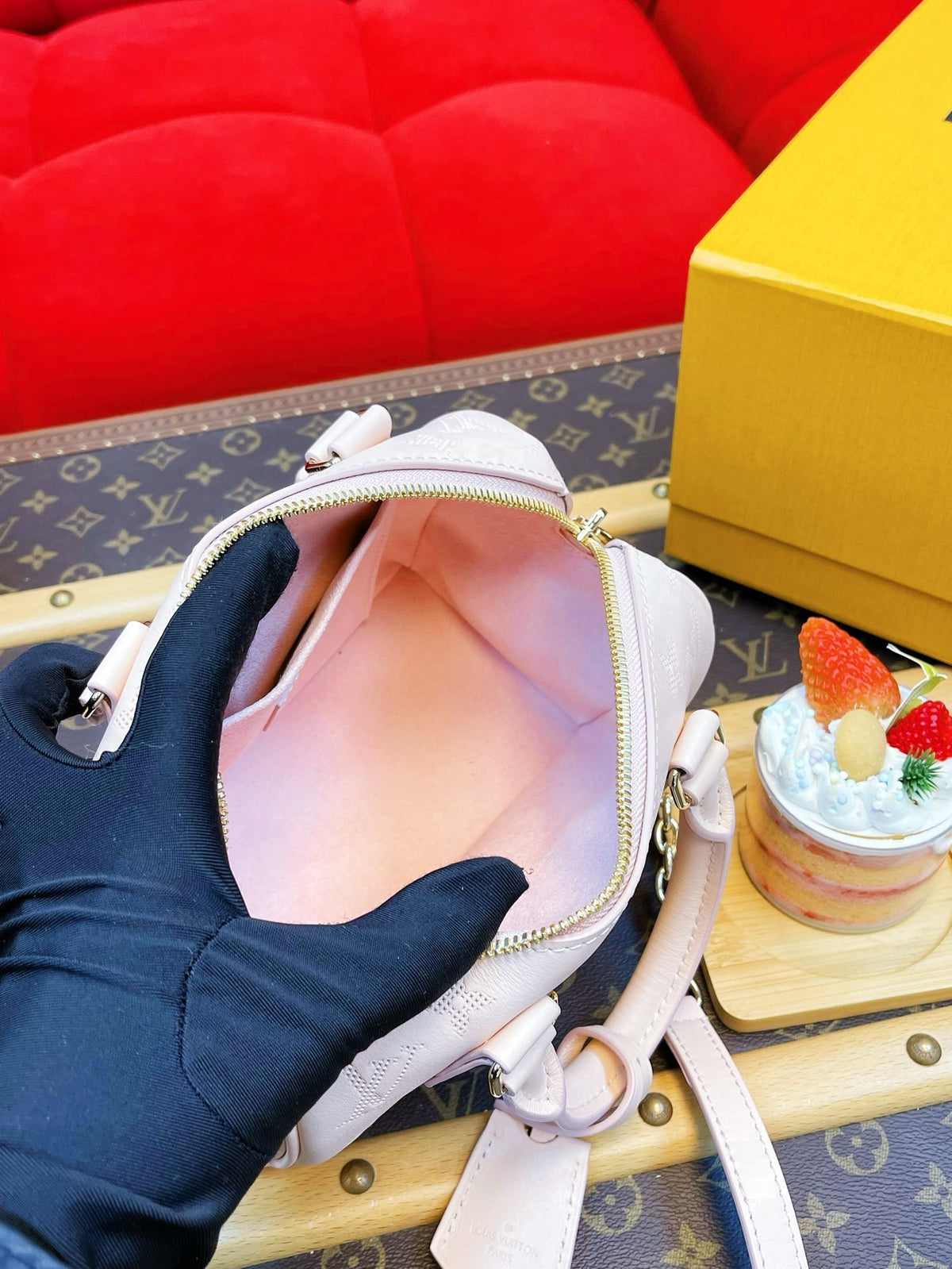 Louis Vuitton Speedy 20 in pink Monogram Empreinte