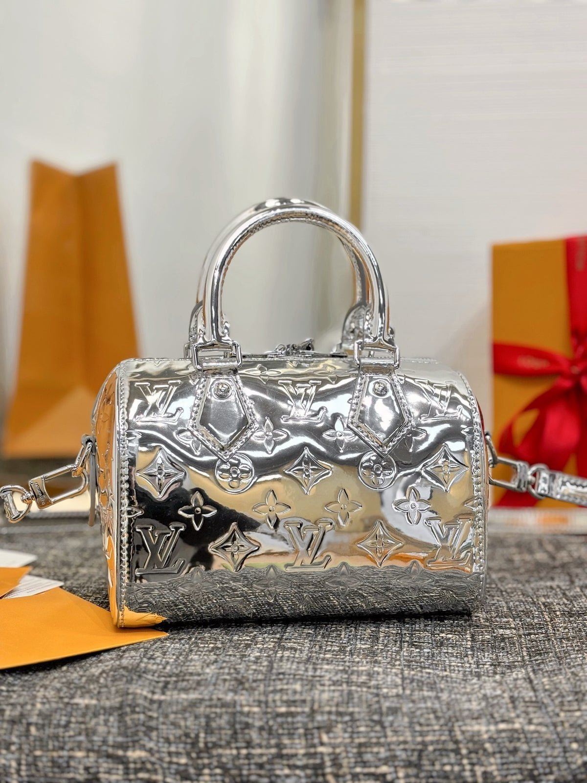 Louis Vuitton Speedy Bandoulière 20 bag