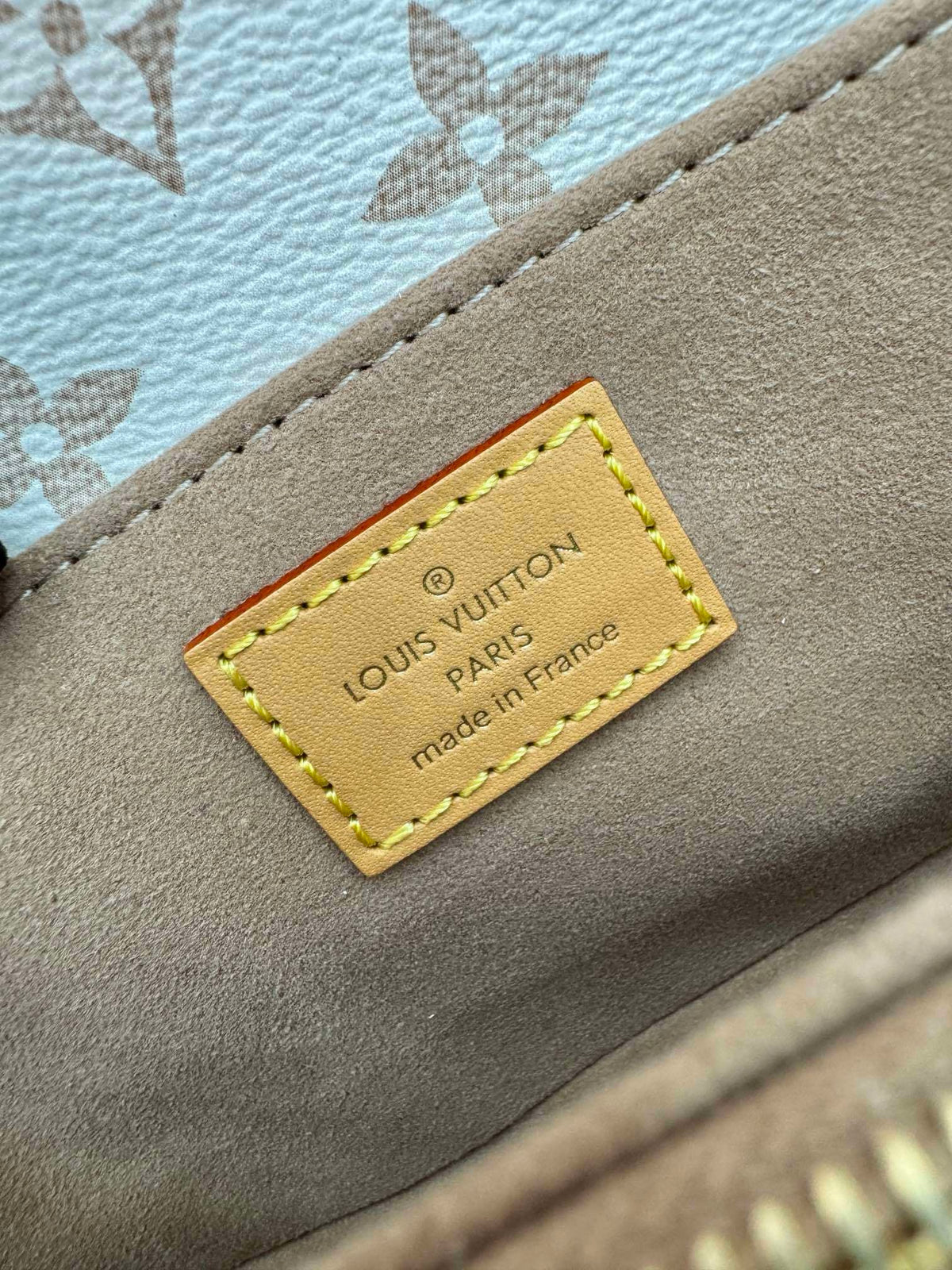 Louis Vuitton Pochette Métis East West
