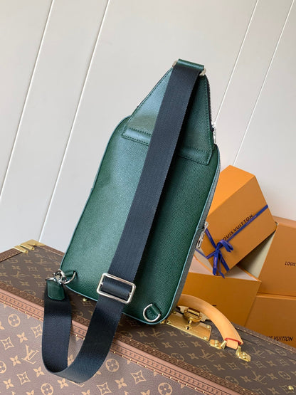LV AVENUE SLINGBAG 31 IN DARK GREEN TAIGA LEATHER