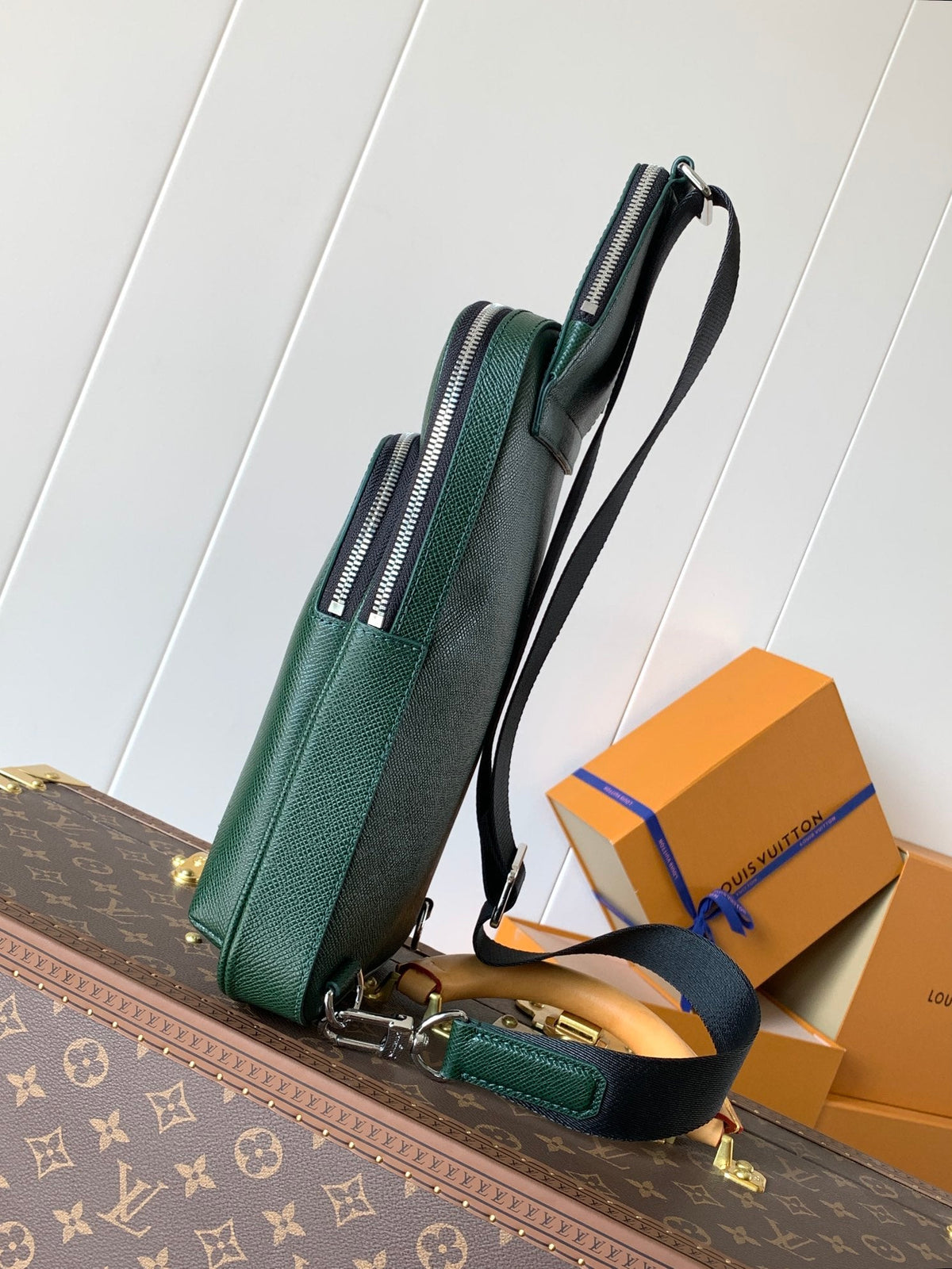 LV AVENUE SLINGBAG 31 IN DARK GREEN TAIGA LEATHER