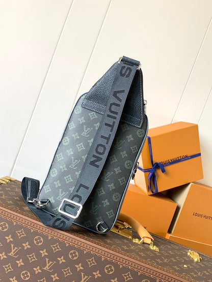 LV AVENUE SLINGBAG 31 IN BLACK MONOGRAM CANVAS WITH BROWN LOGO
