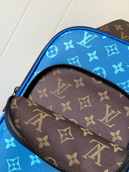 LV AVENUE SLINGBAG 31 IN BLUE AND BROWN TAIGA LEATHER