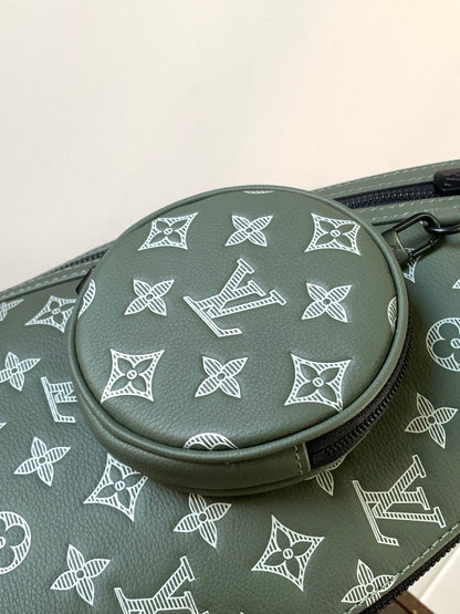 LV DUO CROSSBAG BAG 42 IN GREEN AND WHITE MONOGRAM SHADOW COWHIDE