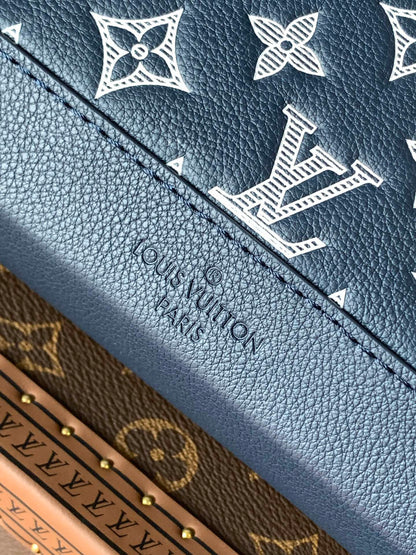 LV DUO CROSSBAG BAG 42 IN BLUE AND WHITE MONOGRAM SHADOW COWHIDE