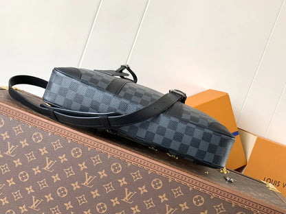 LV DUO CROSSBAG BAG 42 IN BLACK EMBOSSED CALFSKIN
