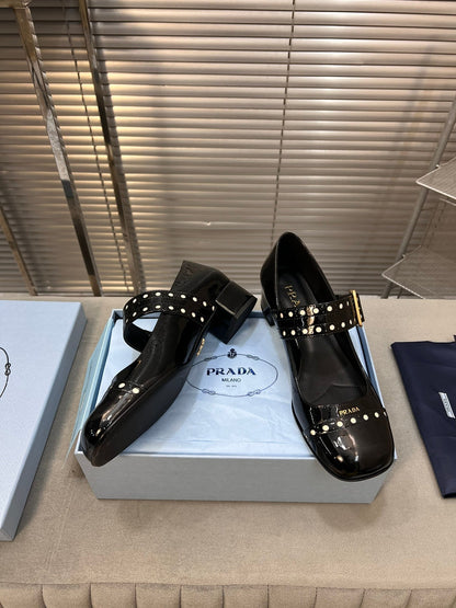MARY JANE PUMPS IN BLACK GLOSSY CALFSKIN