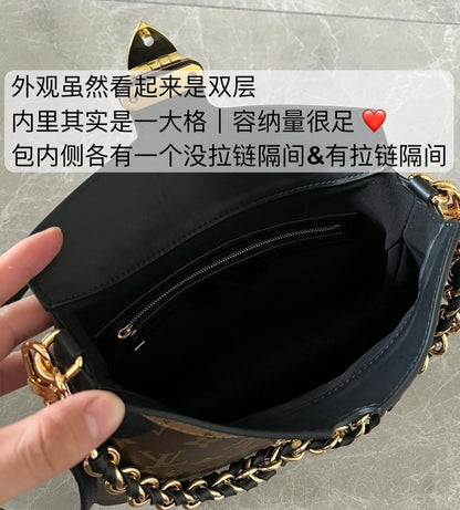 Louis Vuitton LV Twinny bag in Monogram
